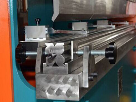 鈑金加工折彎看圖紙保障精準度